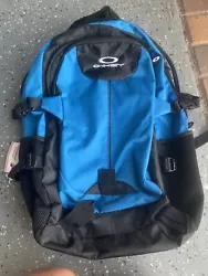 Oakley Enduro Backpack, 25L - Blue/Black.