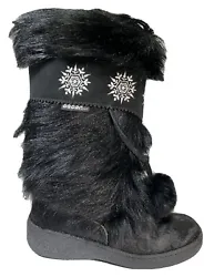 OSCAR Sport BLACK FUR Apres Boots Size US 7 EU 38. Very good pre-owned condition. No holes or stains, Small toe areas...