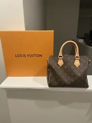 Louis Vuitton Monogram Speedy 25 Bandouliere NO Satchel Strap HandBag.  Looks like a Newer BagPurse Comes With Box Only...