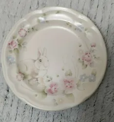 Rare 2010 Pfaltzgraff Tea Rose Salad Plate Stoneware Bunny Rabbit / Floral. Pattern: Tea Rose / Bunny Rabbit. HARD TO...