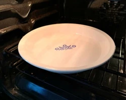 Vintage Corning Ware BLUE CORNFLOWER 9 Inch Pie Pan P-309.  In good shape, ready for your next pie!