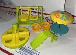FISHER-PRICE SCHOOLHOUSE PARTS As pictured……. zoom in for better detail.