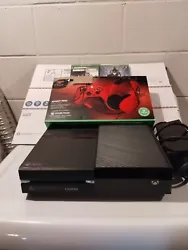 Microsoft Xbox One 500GB Console - Black (5C5-00025) Mini Bundle. See pics & des. The box is a bit beat up, but...