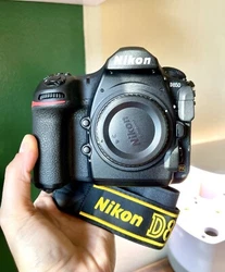 Nikon D850 45.7 MP Digital SLR Camera - Black (Body + Battery/Charger + Camera Strap)Shutter count 70,126. I have take...