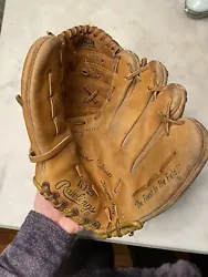 Vintage Baseball Glove Rawlings Right Hand Throw. Ri29 Cesar Cedeno. The finest in the field, deep well pocket,arch...