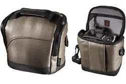 Ce sac pour appareil photo crie littéralement pour les vacances - Trévise : cest le chic italien et une protection...