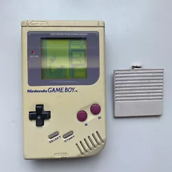 Console Game Boy Classic Nintendo Gameboy Fat 1ere GénérationTache de pixel sur l’écran. Console un peu jaunie, un...