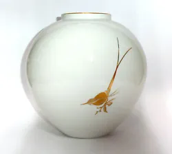 Dune collection privée pour le compte dun client est offert : Vase en porcelaine insolite et rare, KPMBerlin,...
