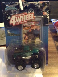 muscle machines petersens 4x4 motorized dodge ram. Card is in poor condition. Please see pictures for overall condition.