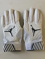 Nike Jordan Michigan D-Tack 5 Football Lineman Gloves. Adult Large. New.White/NavyGo Blue in cuffs Rare!!! Smoke free...