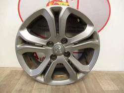 Ref interne : 50441558. Peugeot 208. Modèle : 208. Jante aluminium tester.