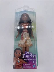 Disney Princess Royal Shimmer Moana Doll, Fashion Doll with Skirt, Accessories. S 24.
