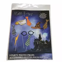 Harrys Glasses. 4- Hogwarts Ties. Sorting Hat. Lighting Bolt.