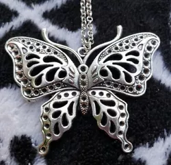 Large butterfly pendant necklace fasion jewelry very pretty brand new in packaging