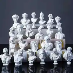 Miniature Greek busts in 1:12 size proportion. - A great way to show off your love of ancient Greek culture. - Crafted...