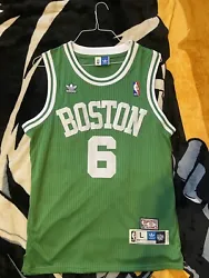 Adidas BOSTON CELTICS #6 BILL RUSSEL Jersey…Size L. Condition is Used. Shipped with USPS Ground Advantage.