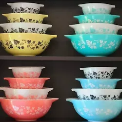 This is a LOT OF 4 stands for your Cinderella OR mixing bowls Pyrex dishes. NO DISHES FOR SALE . These are amazing...