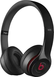 These Beats by Dr. Dre Solo 2 GS-MH8W2AM/A on-ear WIRED headphones feature a compact, foldable design for easy...