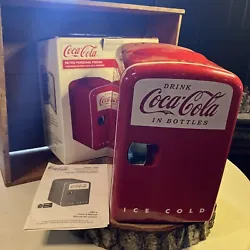 Official Coca-Cola 6 Can Retro Personal Fridge COOLER & WARMER With Original Box. A3