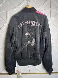 Hello, you are looking at a• Off White oversized bomber jacket • New with tags• Men’s size XL (tag size is XXS...