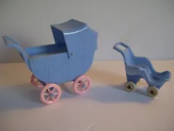 Wheels on both the stroller and carriage rotate smoothly. Top 