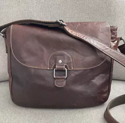 Jack George’s Full grain Leather Brown Shoulder/Messenger Bag. Very good condition looks new