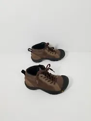 KEEN XT 0506 Brown Leather Hiking Shoes Youth Size 3 US. Typical signs of use but otherwise in good preowned condition....