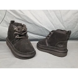 Featuring super-soft and comfy wool inner lining, these shoes keep your little ones’ feet warm and toasty. Boots have...