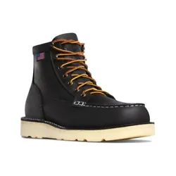 For those looking for classic style and long-lasting comfort on the job, look no further than the Danner Bull Run Moc...