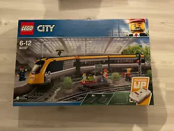 LEGO City 60197 - Le train des passagers - Boite Scellée - Excellent État -.