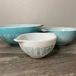 Vintage Pyrex blue Cinderella bowls set of 3.4 qt1 1/2 qt1/2 ptAll are pre owned and do show age, scuffs and use. Still...