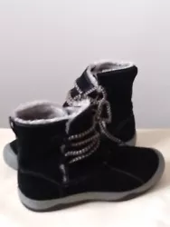 Eddie Bauer Hydra Black Suede Leather Laced Up Faux Fur Lined Boots Womens 8M. Boots are pre-owned in good clean...