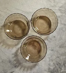 Pyrex Custard Cups/Bowls Brown - Amber set of 3 465-475ML. No chips or flea bites.