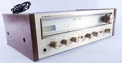 1x Pioneer SX-550. Tuning range: FM, MW. Power output: 20 watts per channel into 8Ω (stereo). Year: 1976. Weight:...