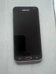 Vends Samsung Galaxy J3 2016.Téléphone en très bon état esthétique Capacité 8 giga extensible avec carte...