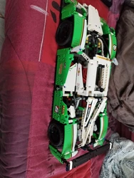 LEGO TECHNIC 42039 La Voiture De Course Des 24 Heures du Mans sans boîte et notice.  Manque un phare le côté gauche...