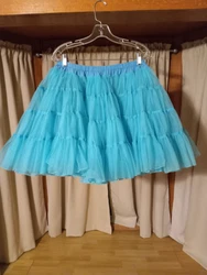 Womens Vintage Petticoat Skirts Bridal Crinoline Underskirt Half Slips. Maybe a medium in size, 2 layer and thank you...