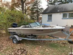 1983 Chaparral 16 With Trailer Clean Title 2 cycle 80hp mercury outboard, engine runs, boat is in bad shape boat is...