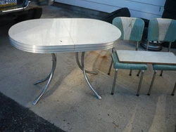 The bolts to hold the legs together are missing. Must be picked up. Located in Whitehall Pa ZIP 18052.