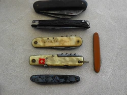 1 COUTEAU PRADEL -1 FONCTION-MANCHE EN CORNE?. AVEC DRAGONNE-LONGUEUR DEPLIE 19CM-PLIE 10 CM. VEND LOT 6 ANCIENS...