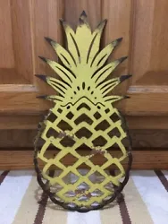 This is a Metal PINEAPPLE SIGN. It has a great vintage look with built in patina to give it a good worn look. Very...