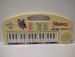 Jim Henson’s Muppets Casio EP-20 Electronic Musical Keyboard 1987 TESTED WORKS.  Good condition, with minor scuffs...