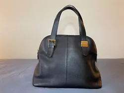 Authentic BURBERRY Vintage Leather Shoulder / Hand Bag Purse, Black, in beautiful, pre-owned condition.  Clean inside...