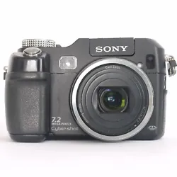 Sony Cyber-shot DSC-V3 7.2MP Digital Camera - Black. Camera is fully tested and working. It is in good condition...