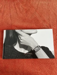 Superbe Catalogue Reliure Montre Chanel Femme 2018- 2020 - 96 Pages Couleurs. Comme neuf