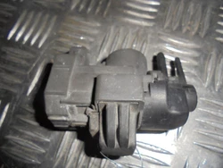 Ref interne : 13728647. Modèle : CLIO 3 PHASE 2 1.5 DCI - 8V TURBO. Nombre de portes : 5. Type Mine : M10RENVP001R173....