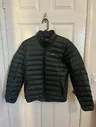 Men’s Patagonia Down Swetaer Jacket Green (Small). In good condition!