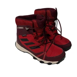 Excellent condition Adidas Terrex kids boots. Maroon color. Perfect for hiking or snow. Great traction. Small spot on...