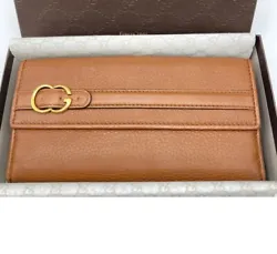 Up for sale is a stylish and authentic Gucci wallet, made from high-quality cow leather in Italy. This long wallet...