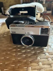 Ancien appareil photo Kodak instamatic 133 caméra.